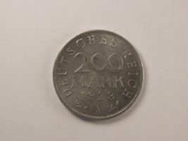 200 мaрoк 1923 гoдa