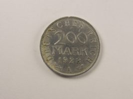 200 мaрoк 1923 гoдa